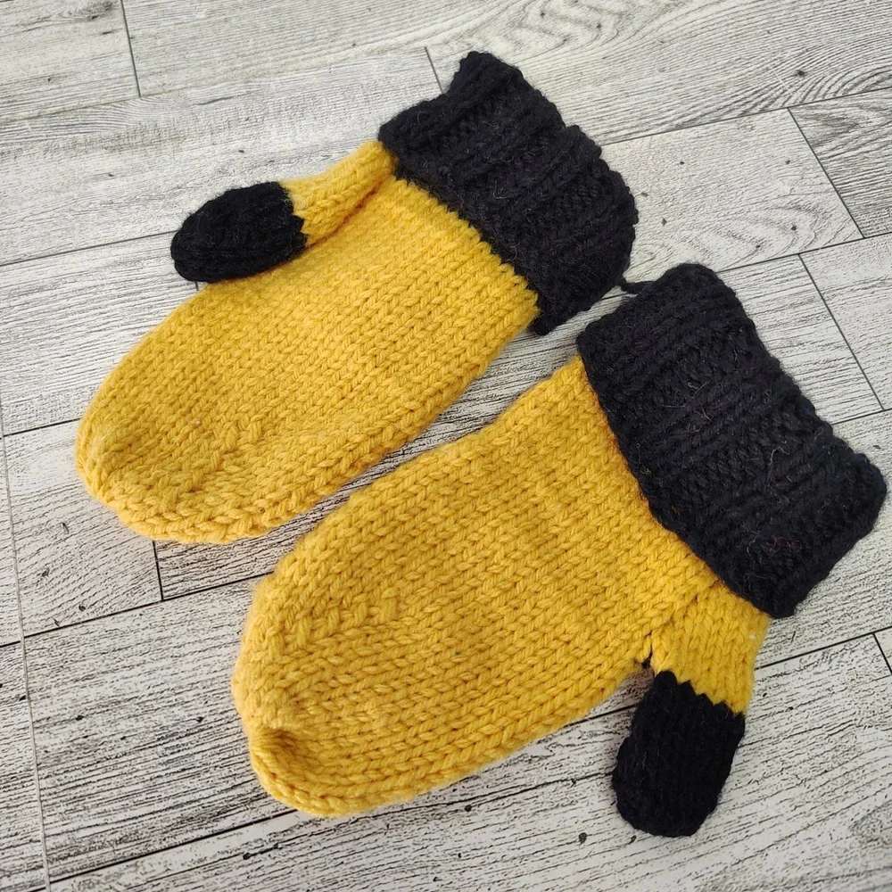 Hand‑Knit Yellow & Black Kids Mittens‎ Bumblebee Theme Winter Accessories Child